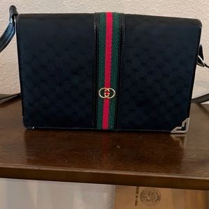 Gucci shoulder bag